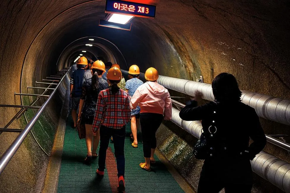 Narrow rock passage of the Third Infiltration Tunnel